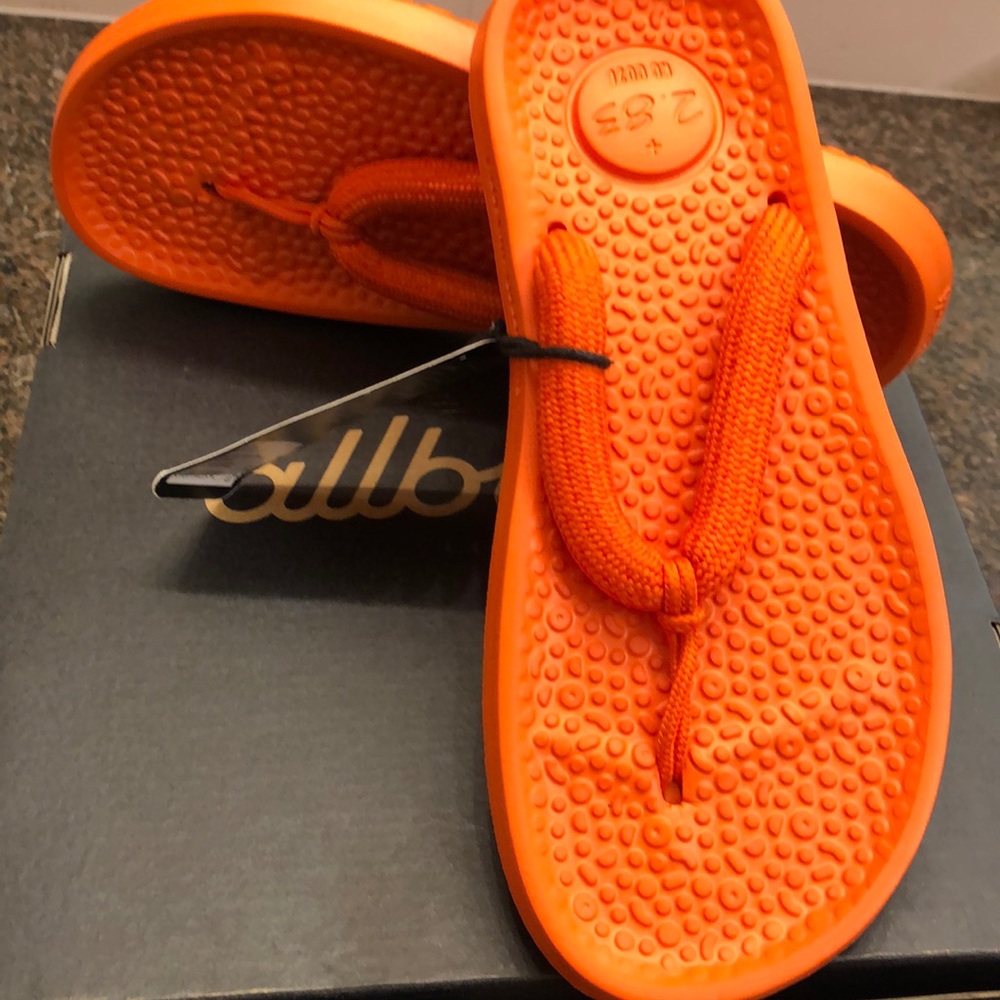 Allbirds Unisex Sugar Zeffer Sandal, Sugarcane EVA Foam: Wos size 7/ Men’s 5